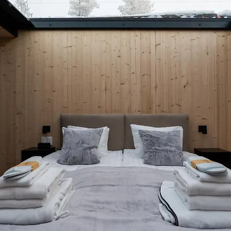 Aurora Igloo Village Yllaes Luna - Hot Tub *