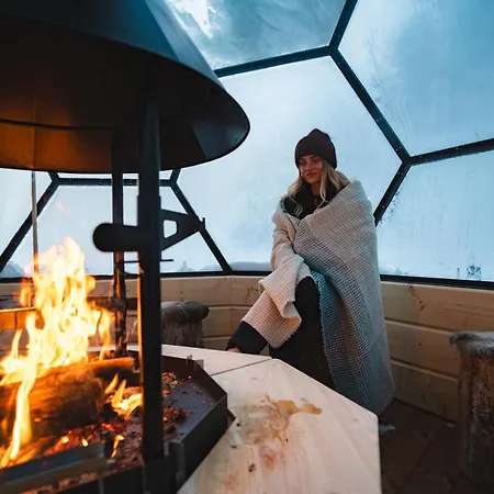 Aurora Igloo Village Yllaes Luna - Hot Tub Ylläsjärvi